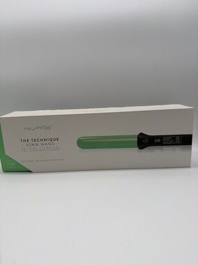 NuMe Technique 32mm Curling Wand in Mint Green NWOT